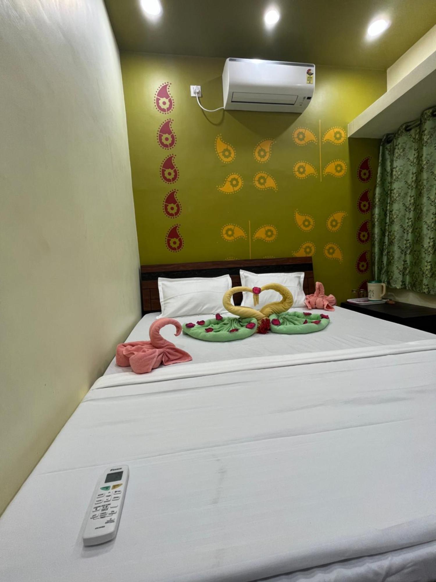 Kamdhenu Home Stay Garudeshwar Ngoại thất bức ảnh