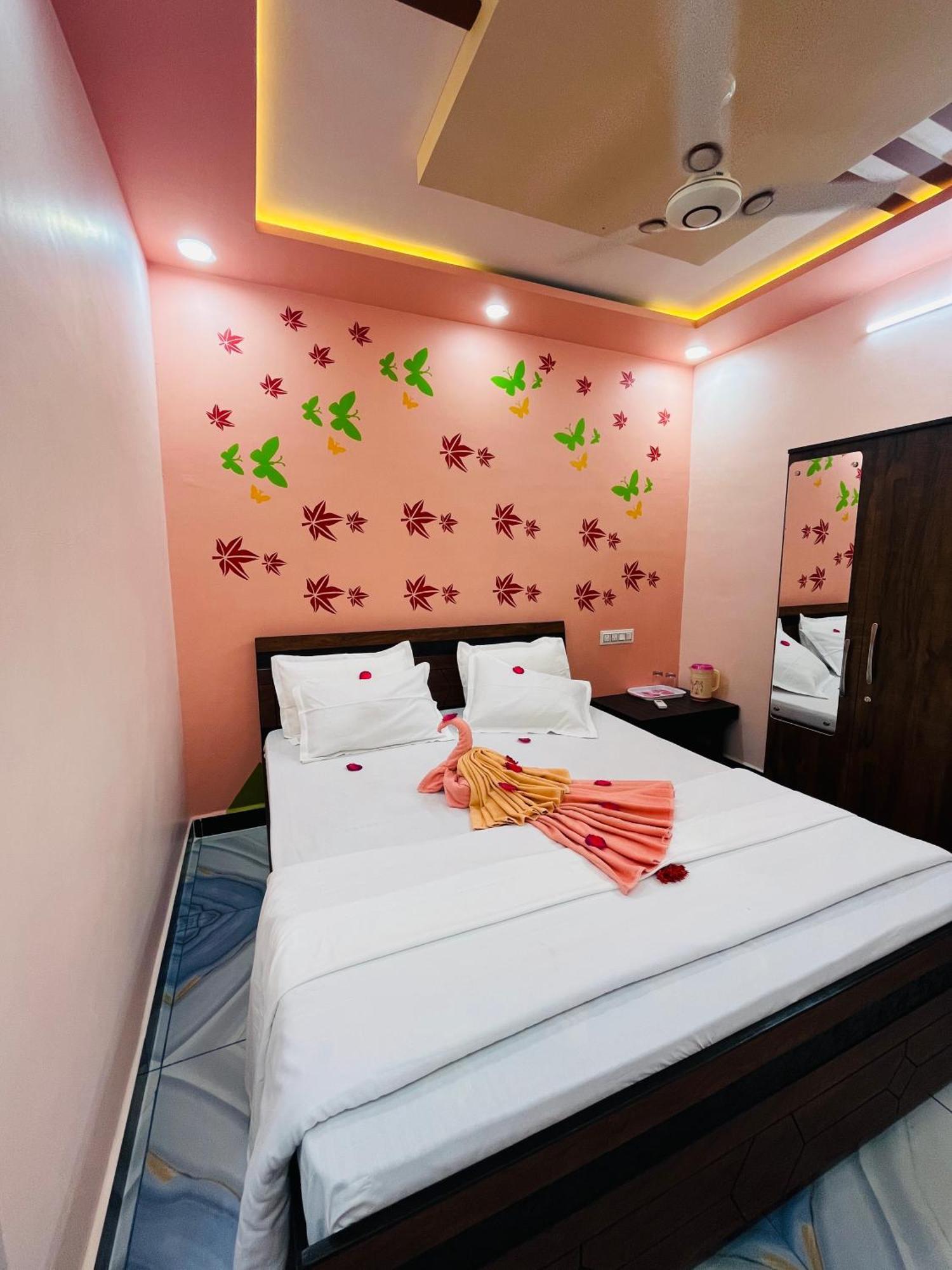 Kamdhenu Home Stay Garudeshwar Ngoại thất bức ảnh