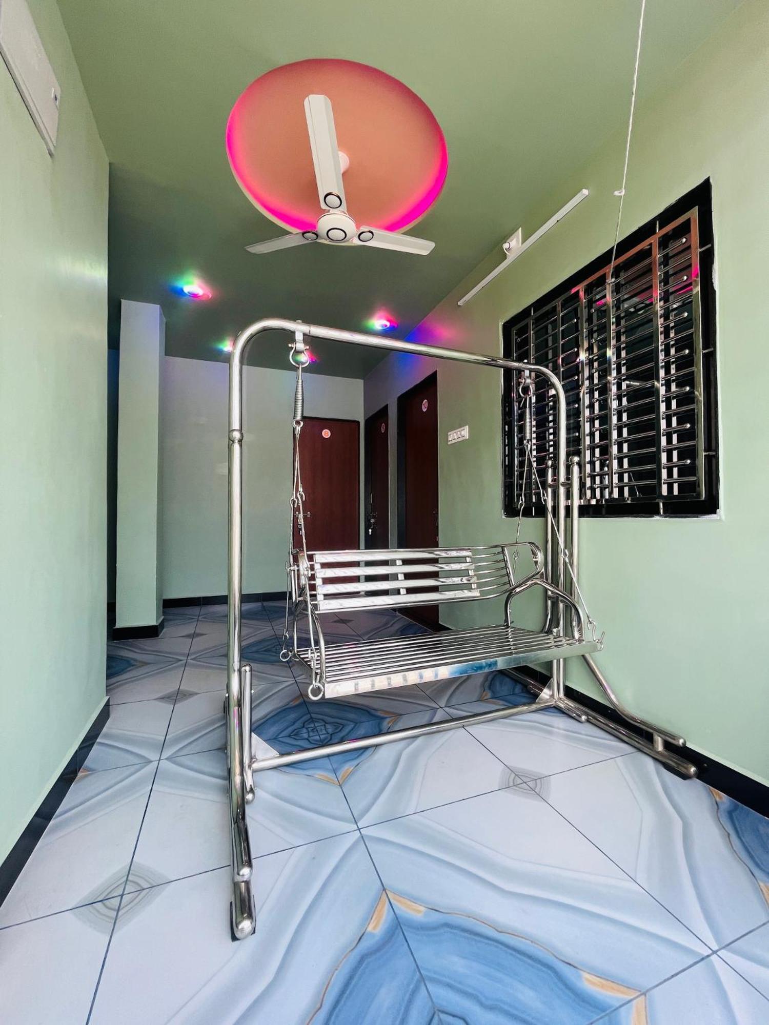 Kamdhenu Home Stay Garudeshwar Ngoại thất bức ảnh